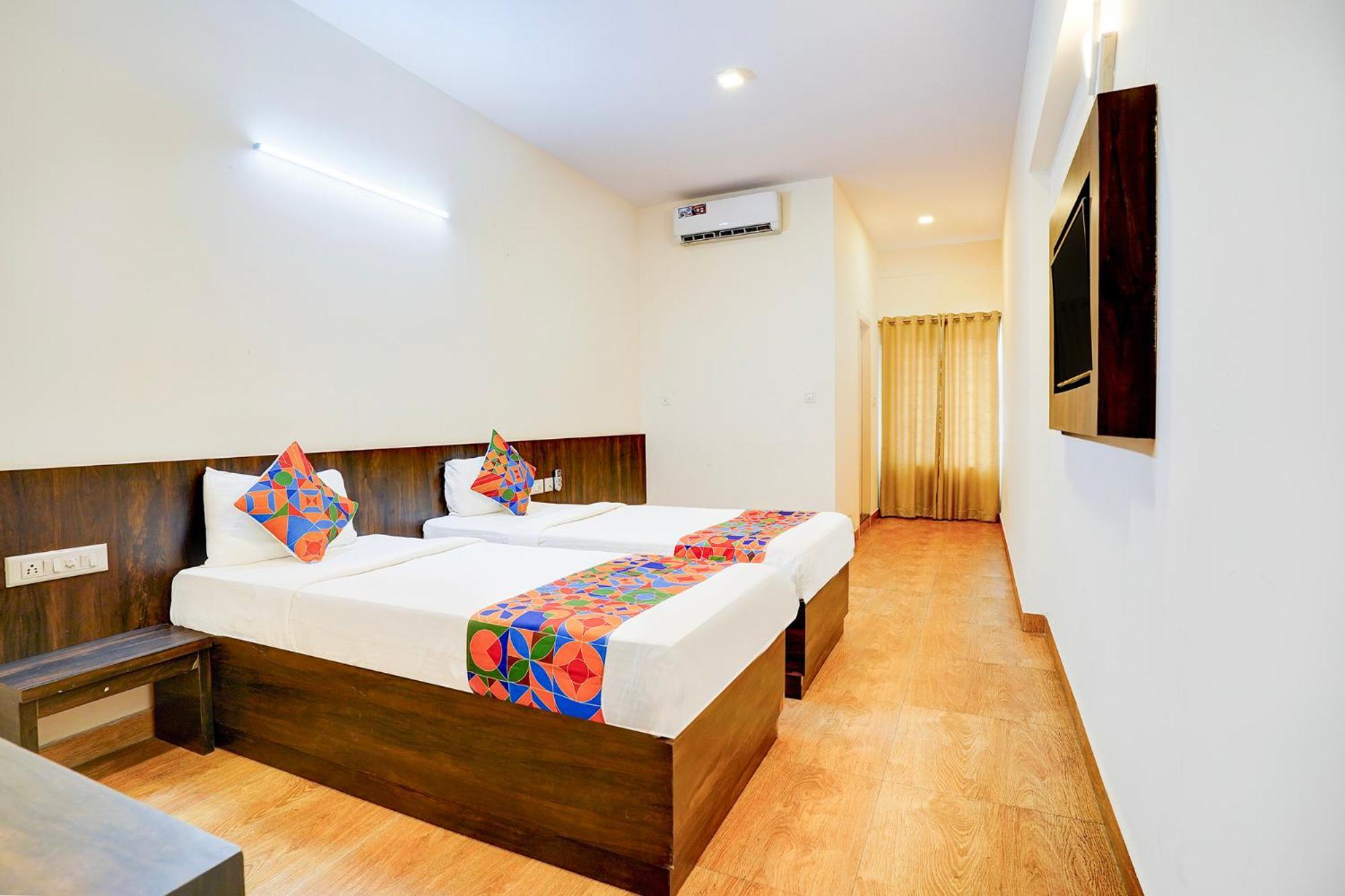 Fabhotel Grk Comforts - Jayanagar Bangalore Bagian luar foto