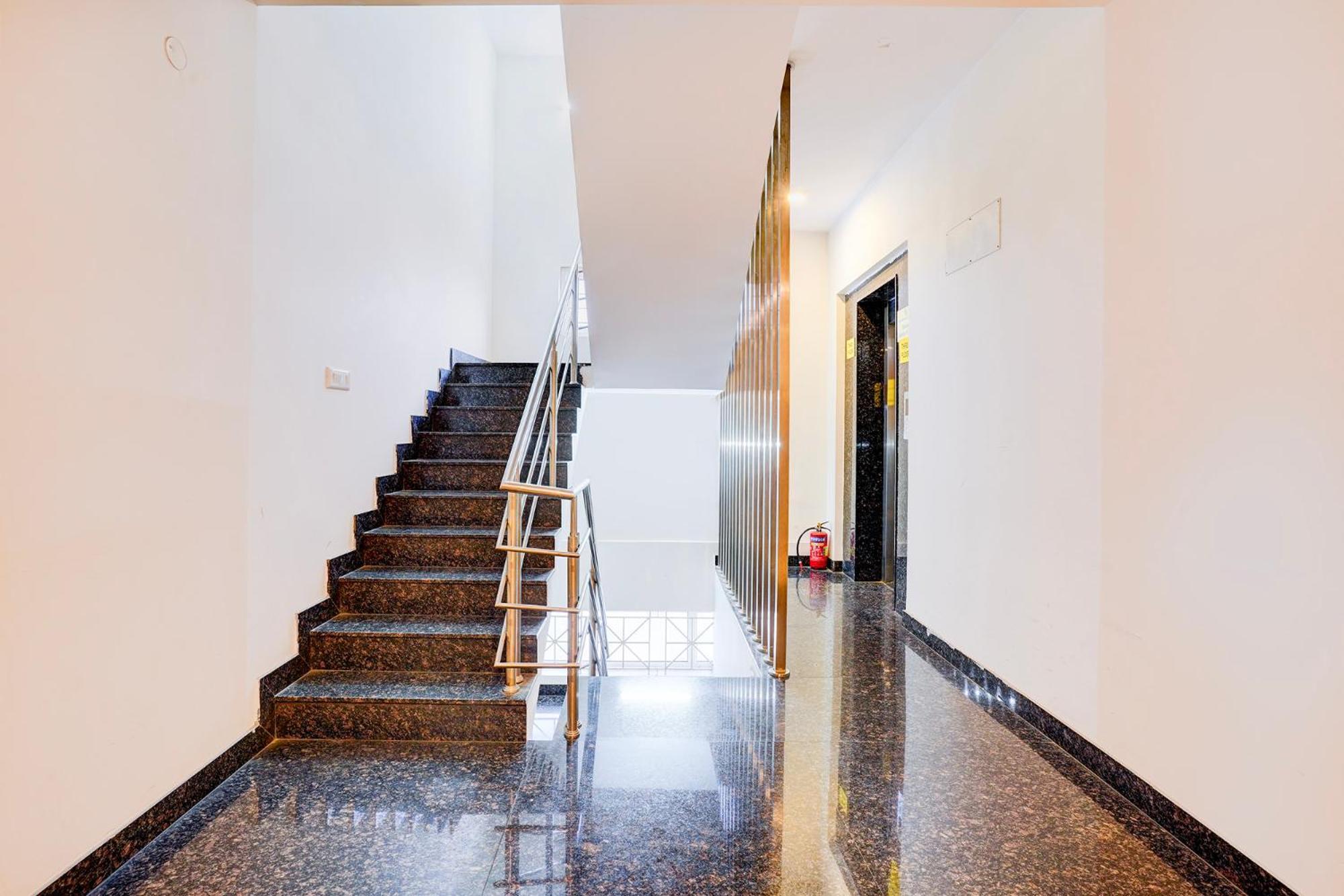 Fabhotel Grk Comforts - Jayanagar Bangalore Bagian luar foto