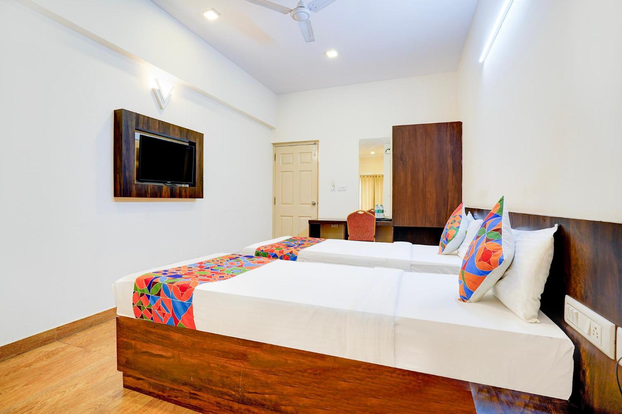 Fabhotel Grk Comforts - Jayanagar Bangalore Bagian luar foto